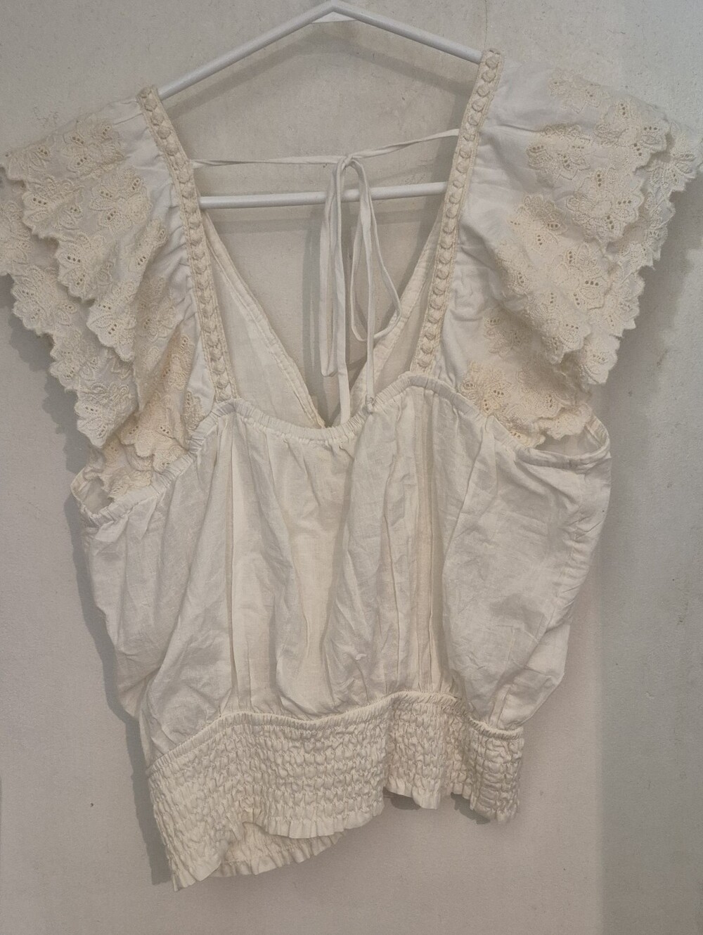 Jennifer& Grace Cream Ruffled Eyelet Crop Top Sz.M NWT - Picture 7 of 10